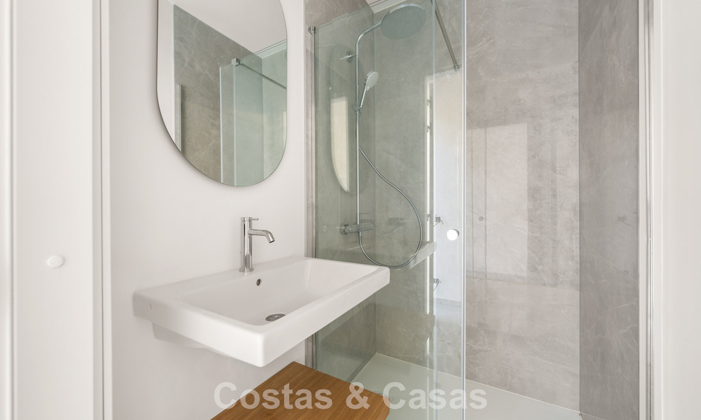 Auténtica villa mediterránea con magníficas vistas al mar en venta al oeste del centro de Estepona 789002