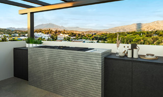 Lujosa villa mediterránea moderna y renovada en venta en el corazón de Nueva Andalucía, Marbella 789045 