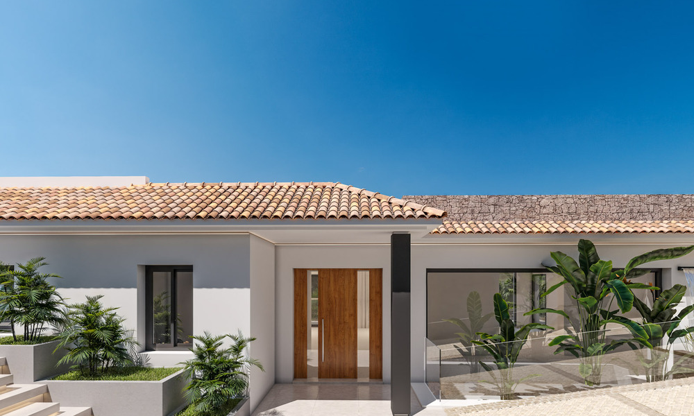 Lujosa villa mediterránea moderna y renovada en venta en el corazón de Nueva Andalucía, Marbella 789054