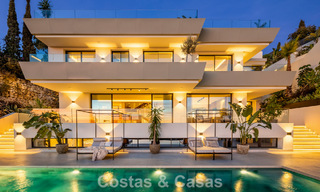 Atractiva villa de diseño con espectaculares vistas al mar en venta en Elviria, al este del centro de Marbella 789076 