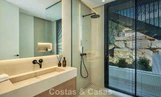 Atractiva villa de diseño con espectaculares vistas al mar en venta en Elviria, al este del centro de Marbella 789088 