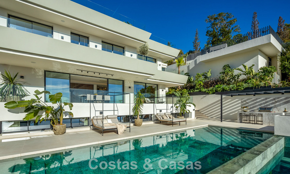 Atractiva villa de diseño con espectaculares vistas al mar en venta en Elviria, al este del centro de Marbella 789115
