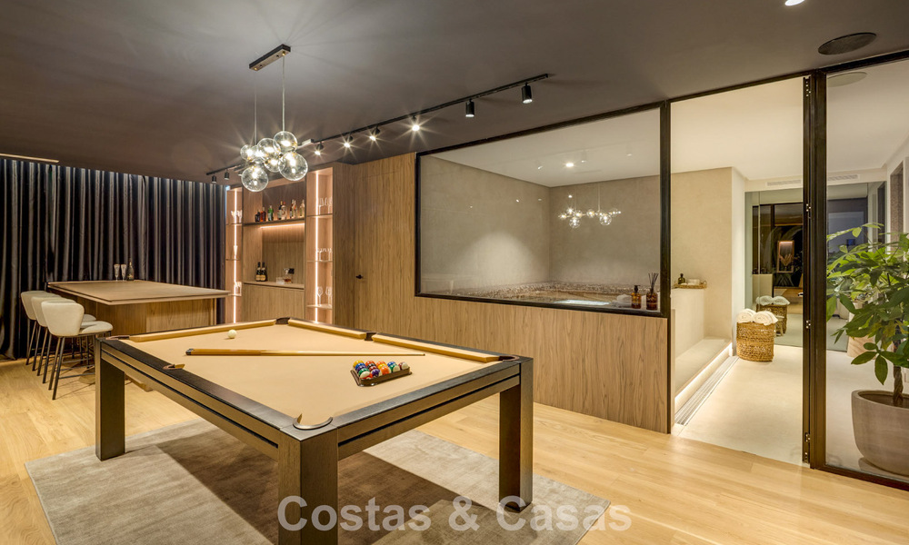 Atractiva villa de diseño con espectaculares vistas al mar en venta en Elviria, al este del centro de Marbella 789119