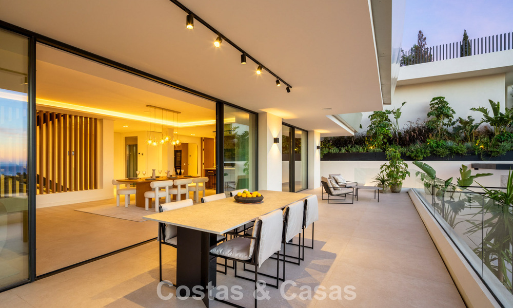 Atractiva villa de diseño con espectaculares vistas al mar en venta en Elviria, al este del centro de Marbella 789124