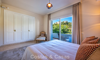 Villa de estilo español en venta junto a un campo de golf, en urbanización cerrada de La Quinta, Marbella - Benahavís 789251 