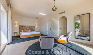 Villa de estilo español en venta junto a un campo de golf, en urbanización cerrada de La Quinta, Marbella - Benahavís 789256 