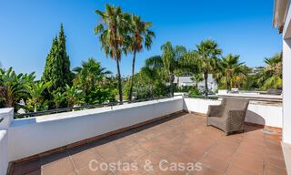 Villa de estilo español en venta junto a un campo de golf, en urbanización cerrada de La Quinta, Marbella - Benahavís 789260 