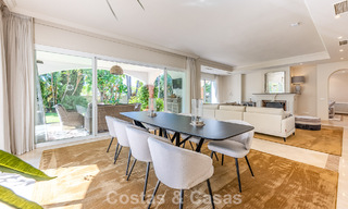 Villa de estilo español en venta junto a un campo de golf, en urbanización cerrada de La Quinta, Marbella - Benahavís 789293 