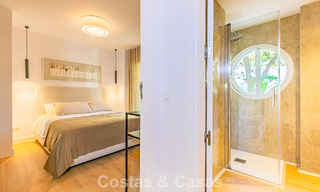 Dúplex reformado en venta a poca distancia de comodidades locales y de Puerto Banús en Nueva Andalucía, Marbella 789351 