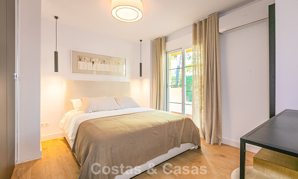 Dúplex reformado en venta a poca distancia de comodidades locales y de Puerto Banús en Nueva Andalucía, Marbella 789352