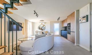 Ático con vistas al mar en venta a poca distancia de todas las comodidades y de Puerto Banús en Nueva Andalucía, Marbella 789309 