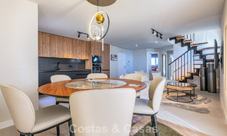 Ático con vistas al mar en venta a poca distancia de todas las comodidades y de Puerto Banús en Nueva Andalucía, Marbella 789312 