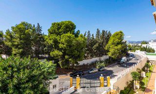 Ático con vistas al mar en venta a poca distancia de todas las comodidades y de Puerto Banús en Nueva Andalucía, Marbella 789315 