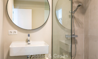 Ático con vistas al mar en venta a poca distancia de todas las comodidades y de Puerto Banús en Nueva Andalucía, Marbella 789321 