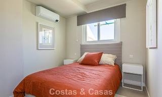 Ático con vistas al mar en venta a poca distancia de todas las comodidades y de Puerto Banús en Nueva Andalucía, Marbella 789322 