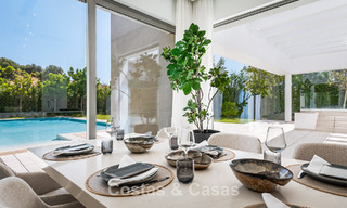 Villa de lujo lista para entrar a vivir, con arquitectura minimalista, en venta en la New Golden Mile entre Marbella y Estepona 789696 