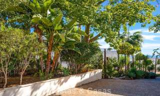 Apartamento contemporáneo listo para entrar a vivir con vistas panorámicas al mar en venta al este de Marbella 789391 