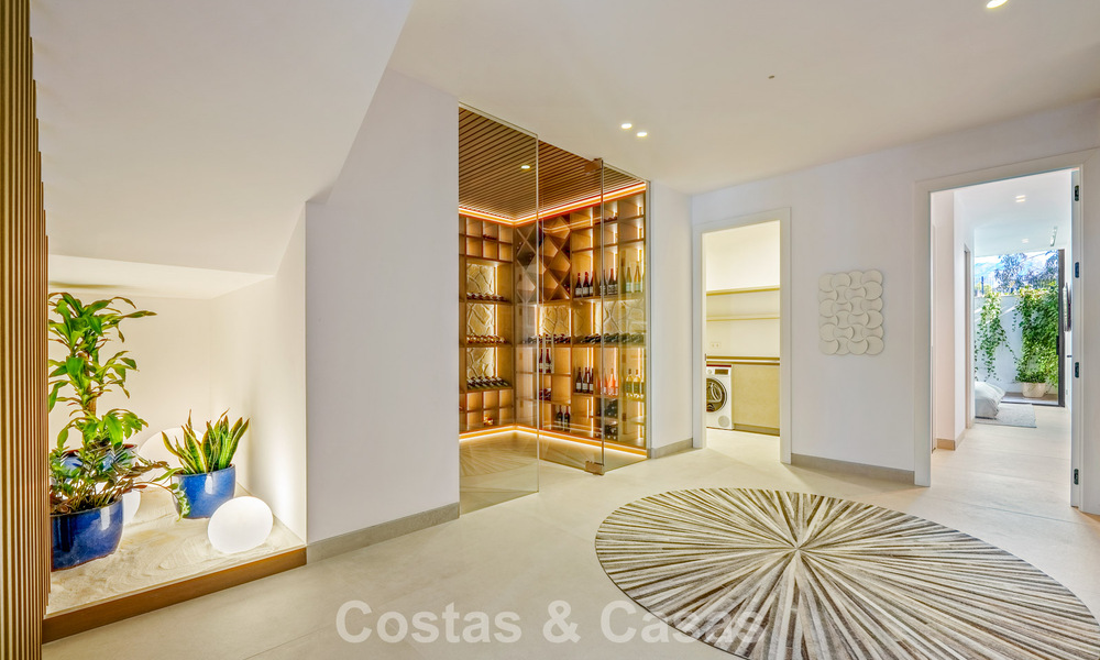 Exclusiva villa de lujo contemporánea en venta dentro de una comunidad segura en La Quinta, Benahavís - Marbella 789405