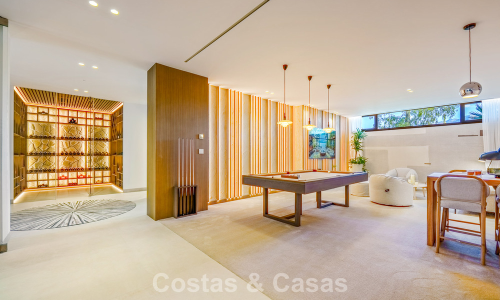 Exclusiva villa de lujo contemporánea en venta dentro de una comunidad segura en La Quinta, Benahavís - Marbella 789408