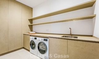 Exclusiva villa de lujo contemporánea en venta dentro de una comunidad segura en La Quinta, Benahavís - Marbella 789414 