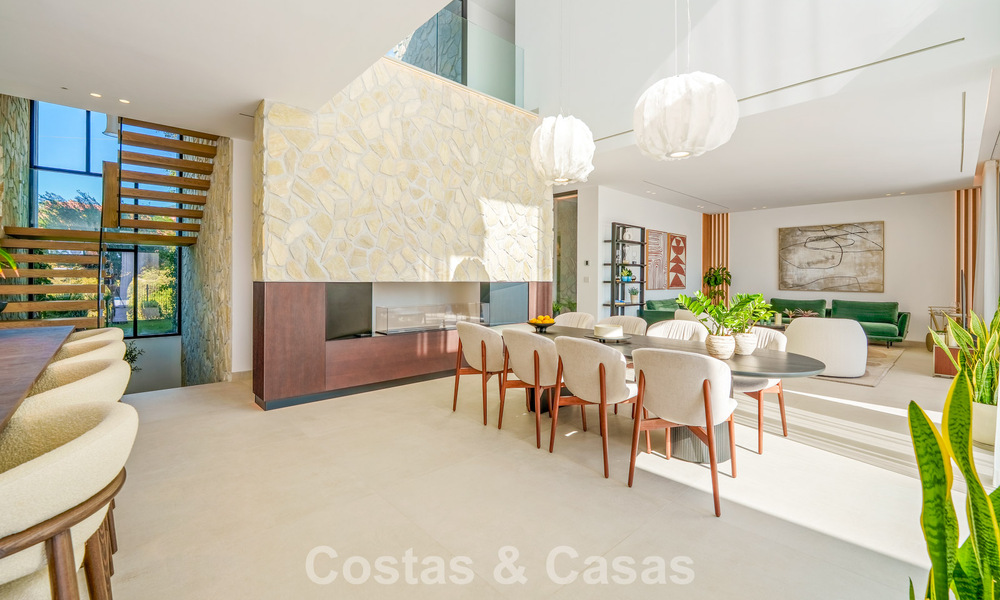 Exclusiva villa de lujo contemporánea en venta dentro de una comunidad segura en La Quinta, Benahavís - Marbella 789421