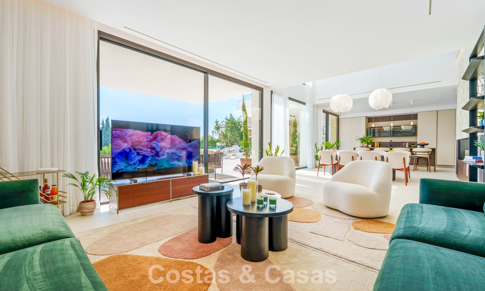 Exclusiva villa de lujo contemporánea en venta dentro de una comunidad segura en La Quinta, Benahavís - Marbella 789424