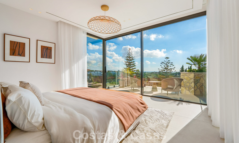 Exclusiva villa de lujo contemporánea en venta dentro de una comunidad segura en La Quinta, Benahavís - Marbella 789432