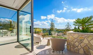 Exclusiva villa de lujo contemporánea en venta dentro de una comunidad segura en La Quinta, Benahavís - Marbella 789433 