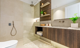 Villa de lujo moderno-mediterránea en venta dentro de una comunidad de prestigio en La Quinta, Benahavís - Marbella 789466 