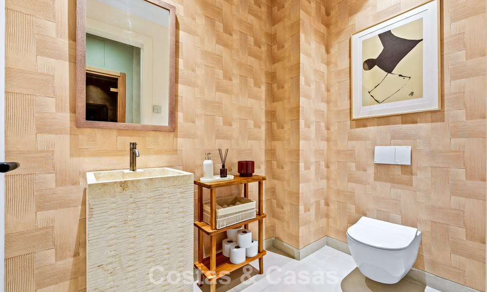 Villa de lujo moderno-mediterránea en venta dentro de una comunidad de prestigio en La Quinta, Benahavís - Marbella 789470