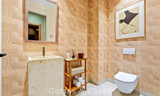 Villa de lujo moderno-mediterránea en venta dentro de una comunidad de prestigio en La Quinta, Benahavís - Marbella 789470 