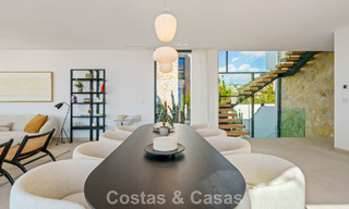 Villa de lujo moderno-mediterránea en venta dentro de una comunidad de prestigio en La Quinta, Benahavís - Marbella 789494 