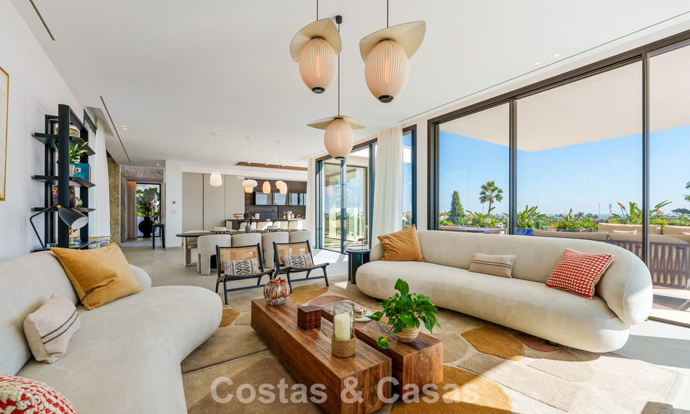 Villa de lujo moderno-mediterránea en venta dentro de una comunidad de prestigio en La Quinta, Benahavís - Marbella 789499