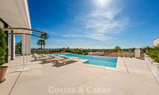 Villa de lujo moderno-mediterránea en venta dentro de una comunidad de prestigio en La Quinta, Benahavís - Marbella 789503 