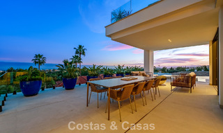 Villa de lujo moderno-mediterránea en venta dentro de una comunidad de prestigio en La Quinta, Benahavís - Marbella 789514 