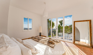 Villa de lujo andaluza elegante con encanto atemporal en venta en El Madroñal, Marbella - Benahavís 789552 