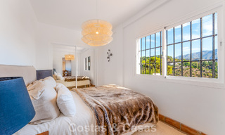 Villa de lujo andaluza elegante con encanto atemporal en venta en El Madroñal, Marbella - Benahavís 789571 