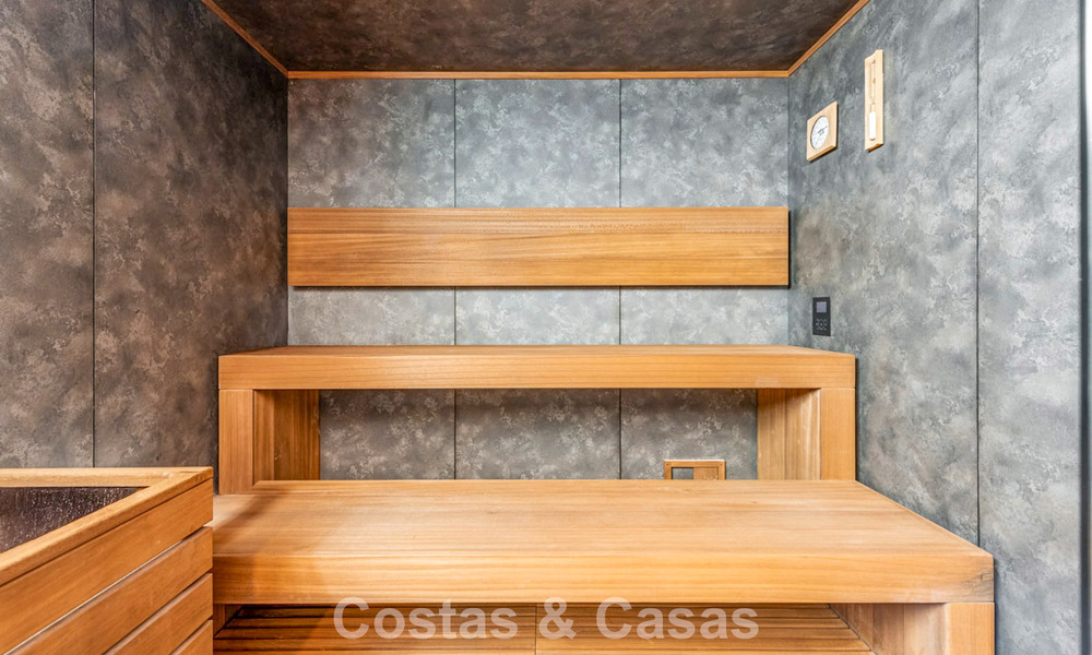 Listo para entrar a vivir, villa de diseño de última generación con vistas panorámicas en venta en Marbella - Benahavís 789582