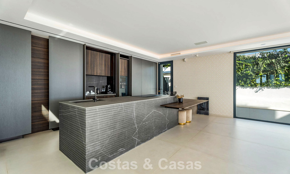 Listo para entrar a vivir, villa de diseño de última generación con vistas panorámicas en venta en Marbella - Benahavís 789587