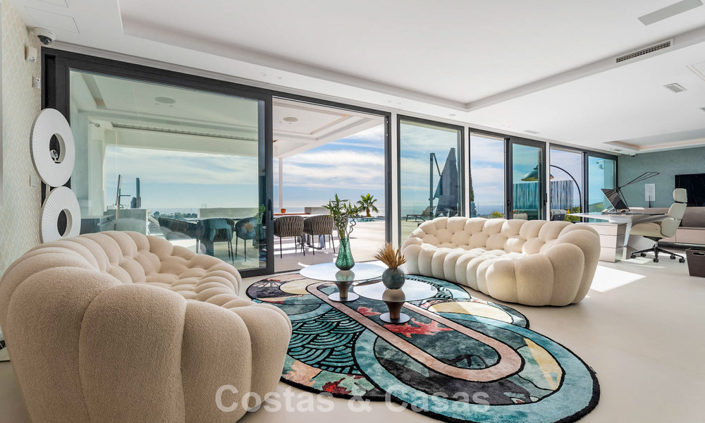Listo para entrar a vivir, villa de diseño de última generación con vistas panorámicas en venta en Marbella - Benahavís 789599