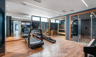 Listo para entrar a vivir, villa de diseño de última generación con vistas panorámicas en venta en Marbella - Benahavís 789602 