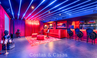 Listo para entrar a vivir, villa de diseño de última generación con vistas panorámicas en venta en Marbella - Benahavís 789606 