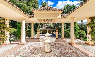 Notable villa española en venta con vistas al mar y una gran parcela en Sierra Blanca, Marbella 789621 
