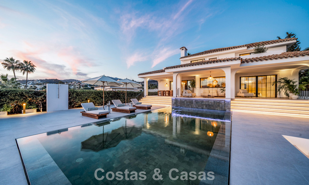 Villa moderno-mediterránea con vistas al mar en venta en una zona preferente de Nueva Andalucía, Marbella 789640