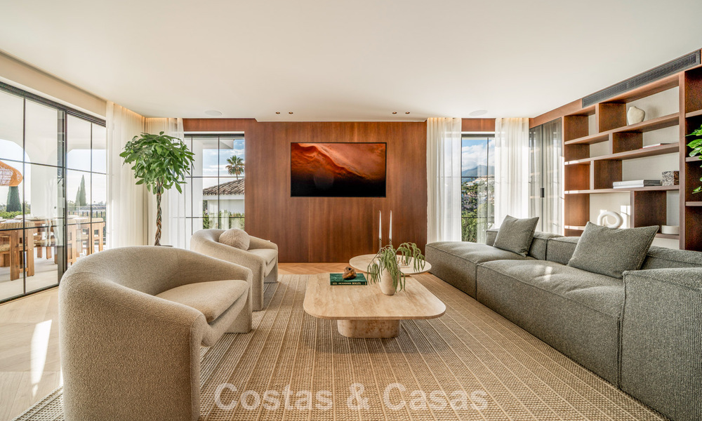 Villa moderno-mediterránea con vistas al mar en venta en una zona preferente de Nueva Andalucía, Marbella 789644