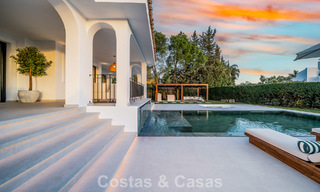 Villa moderno-mediterránea con vistas al mar en venta en una zona preferente de Nueva Andalucía, Marbella 789653 