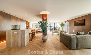 Villa moderno-mediterránea con vistas al mar en venta en una zona preferente de Nueva Andalucía, Marbella 789654 