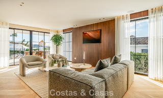 Villa moderno-mediterránea con vistas al mar en venta en una zona preferente de Nueva Andalucía, Marbella 789655 