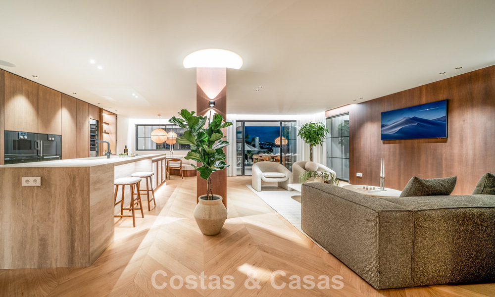 Villa moderno-mediterránea con vistas al mar en venta en una zona preferente de Nueva Andalucía, Marbella 789657