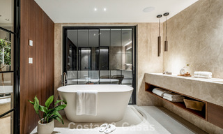 Villa moderno-mediterránea con vistas al mar en venta en una zona preferente de Nueva Andalucía, Marbella 789661 